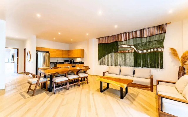 Anana Yaaxlum 105 S Oasis Pool and Jacuzzi