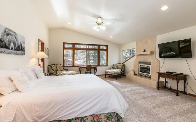 Silver Rock Lodge 5 Bedroom Home