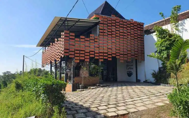 Tulip Guest House & Cafe