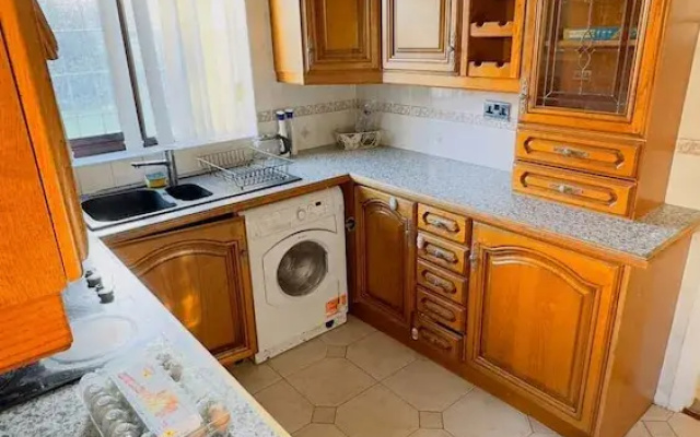 1 Bed House - Parking & Wifi