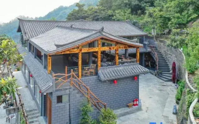Wudangshan Prince Courtyard Homestay (Prince Slope Scenic Area)