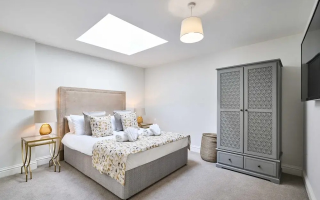 Host Stay Albert House