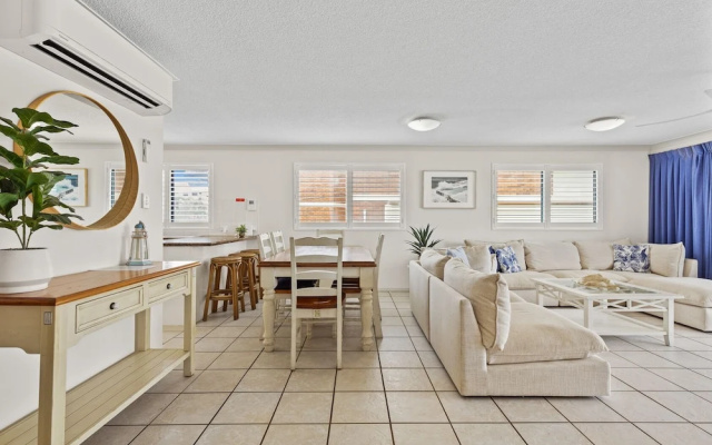 Riverdance Apt 8