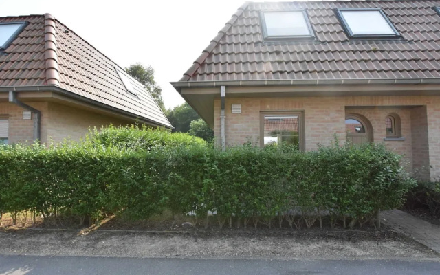 Cozy Holiday Home near Westhoek