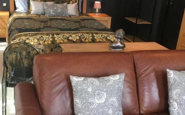 Suites Coronell d'En Vila