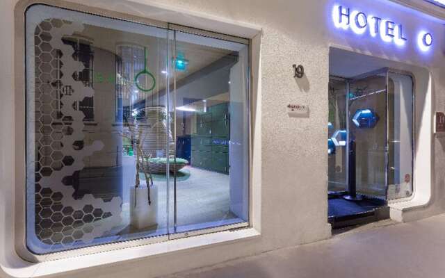 Отель Hôtel Odyssey by Elegancia вид на фасад