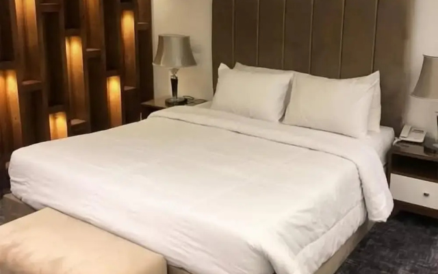 Lotus Hotel