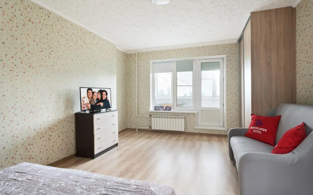 BestFlat24 (БэстФлэт24) на улице Декабристов 36 корпус 1