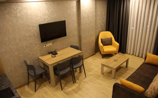 Golden World Suite Hotel
