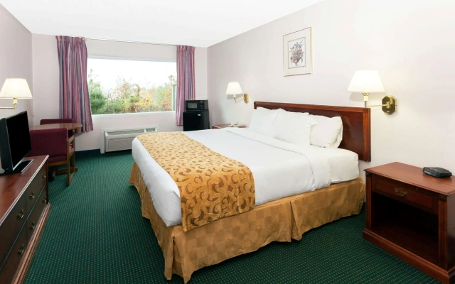 Days Inn by Wyndham Dahlonega University Area