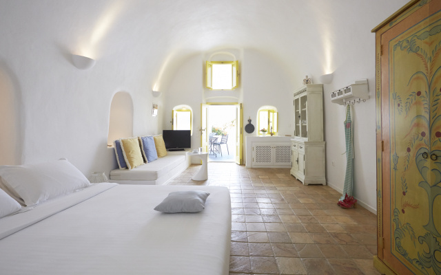 Valsamo Suites