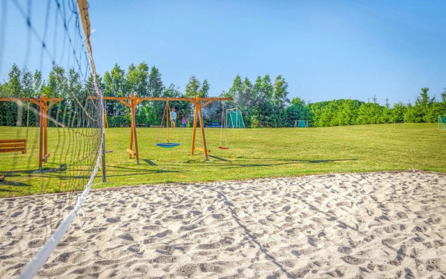 Awesome Home in Jaroslawiec With 1 Bedrooms
