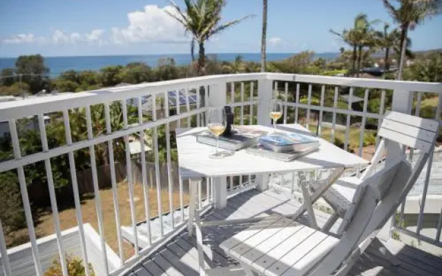 White Beach Cottage
