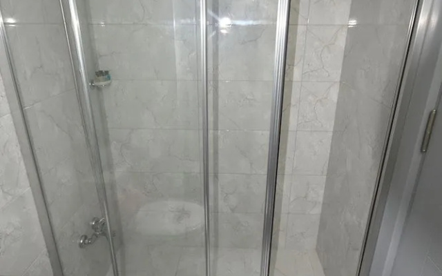 Vi̇va Beach Hotel