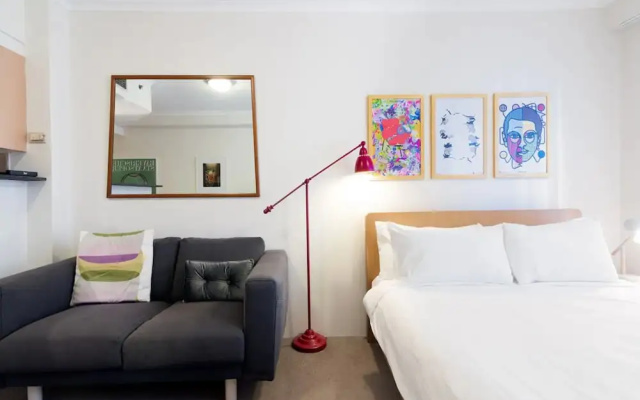 Amazing Studio with Pool in Central Sydney