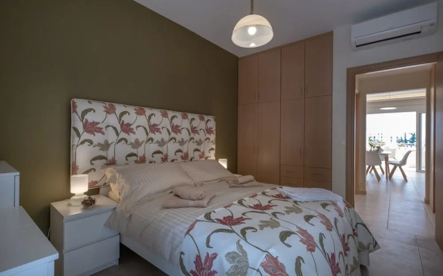 Sirena Tolo Luxury Apartment