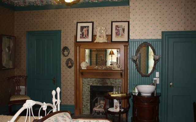 McFarlin House B&B