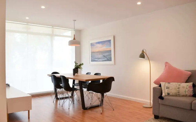 Light And Airy North Bondi Apartment