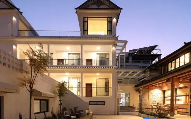 Carefree Travel homestay