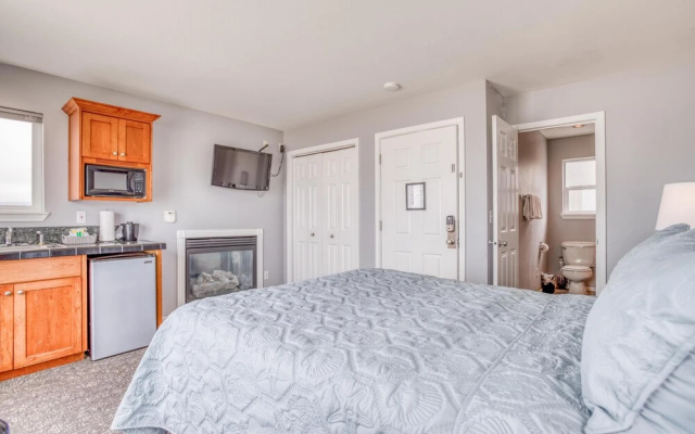 Nantucket Inn #5
