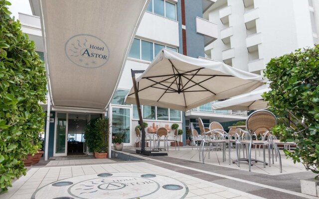 Hotel Astor вид на фасад