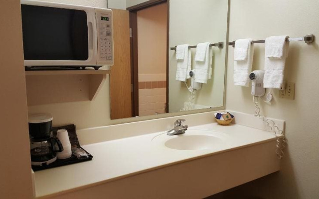 Americas Best Value Inn & Suites - Norway
