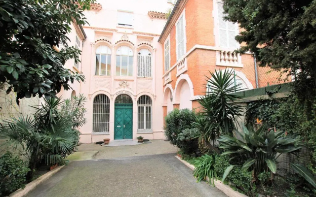 Sea View Apartment
