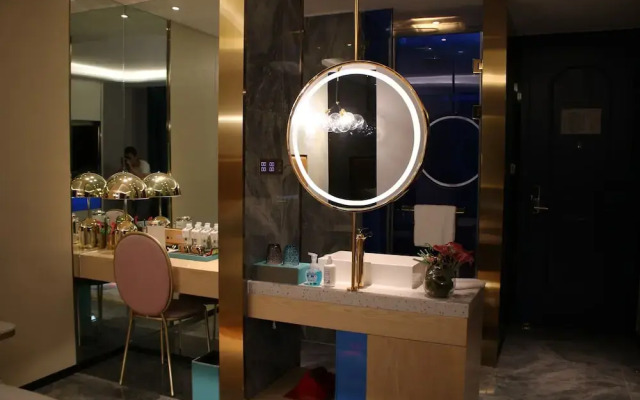 R-Kiss Boutique Hotel