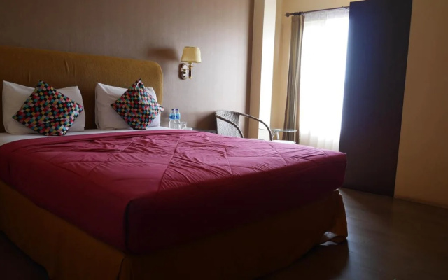 THE Hotel