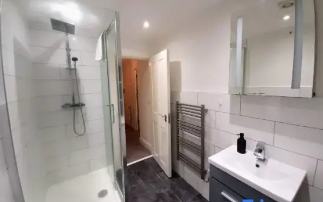 Unique 2 Bedroom Flat in the Heart of Reading!