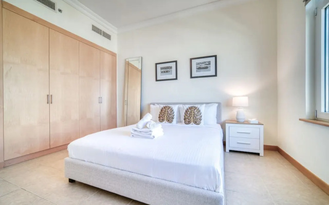 Chic Beachside 3BR Living at the Palm