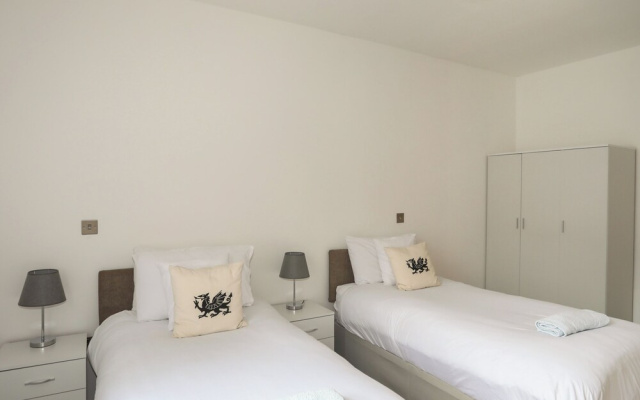 Bryn Min Manton Penthouse