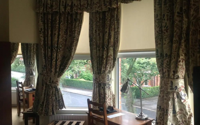 Roseleigh House