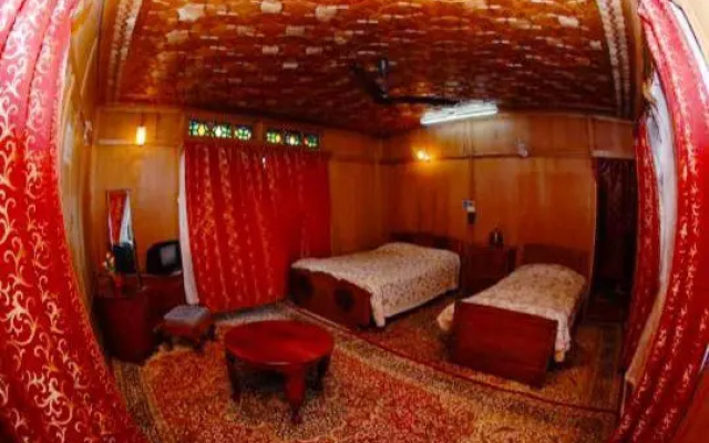 Houseboat New Jeddah