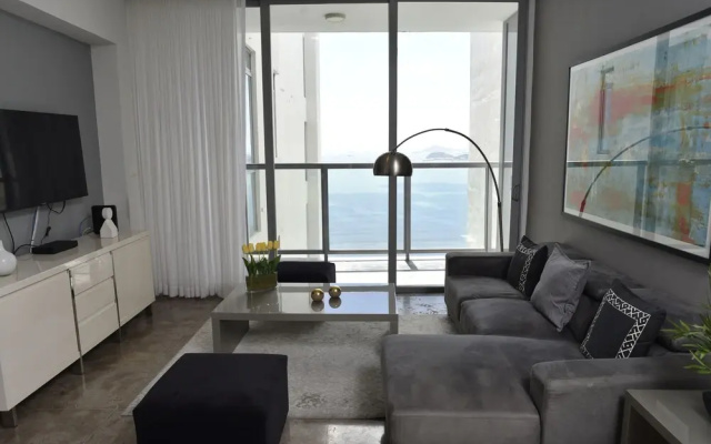 Apto. 59K Vista parcial al mar