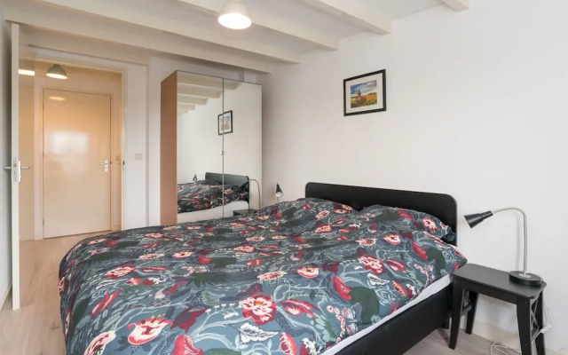 Central Hotspot Apartment