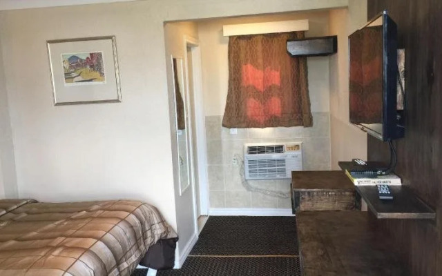 Mayflower Motel