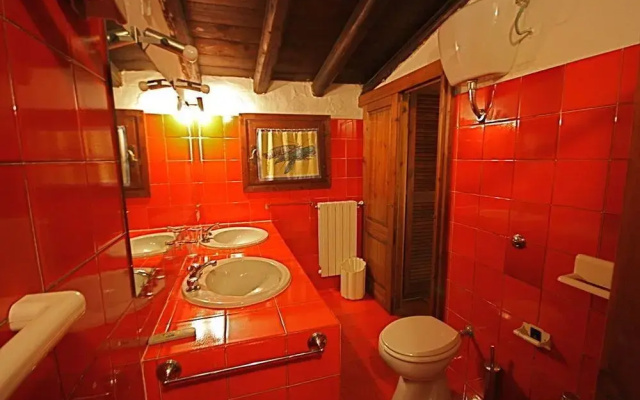 Casa Girgolu