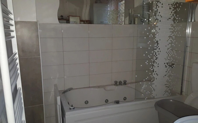 Villa Hrašće, Zagfeb, natural izolation in 400m2