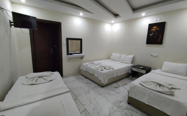Ozturk Hotel