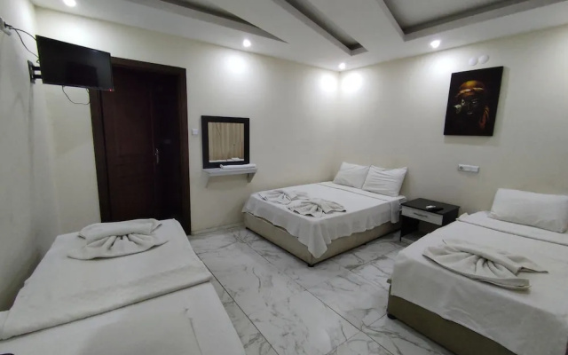 Ozturk Hotel