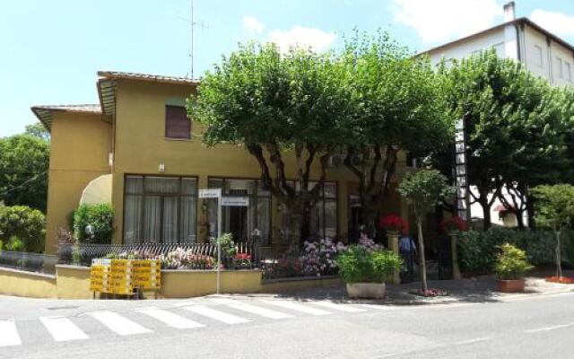 Hotel Delle Ortensie Фьюджи вид на фасад