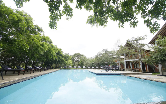 Elephas Resort