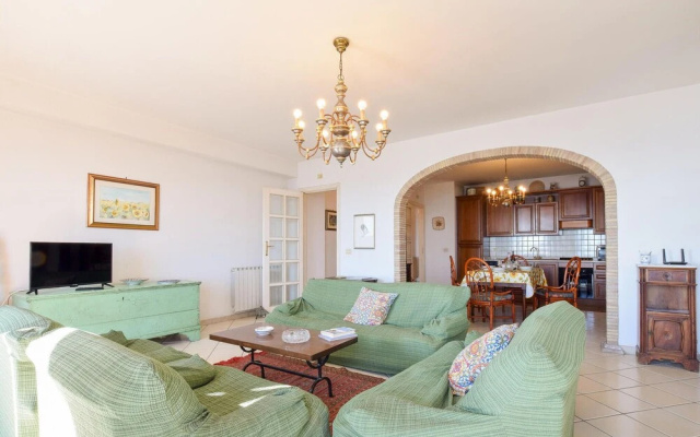 Stunning Apartment in Giardini Naxos With Wifi and 2 Bedrooms