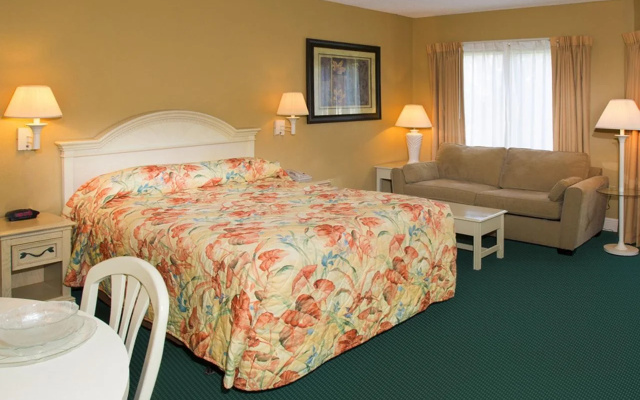 The Enclave Hotel and Suites