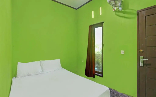 Hotel O Ashooy HomestayNearWisata Desa sedau