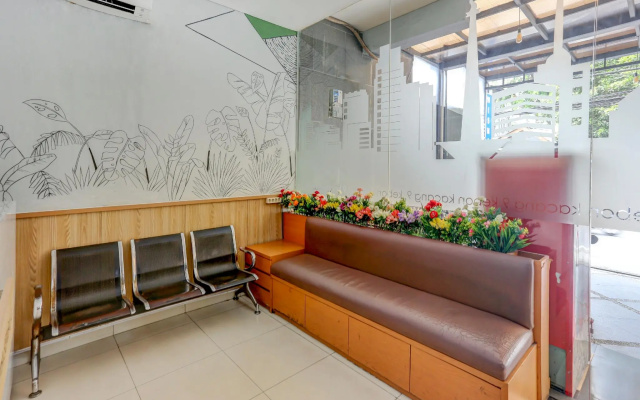 Super OYO Capital O 90056 Wisma Kebon Kacang 9