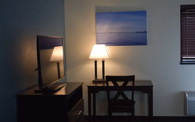 Menominee River Extended Stay Hotel