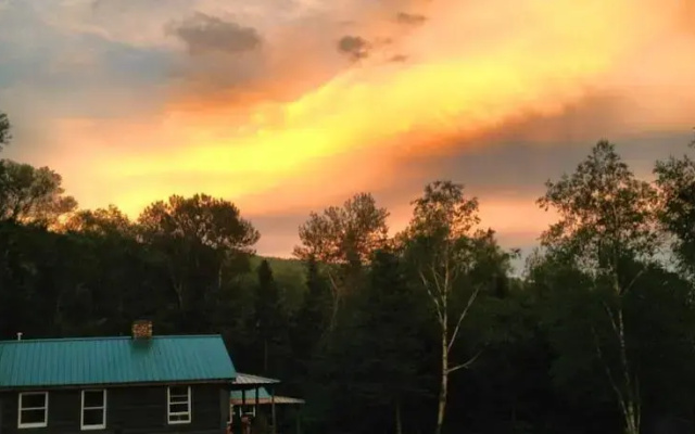 Bulldog Camps & Lodge