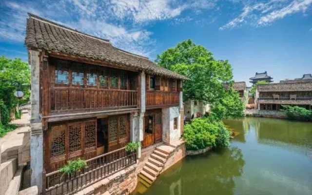 Puyuan Fashion Resort-Themed B&B